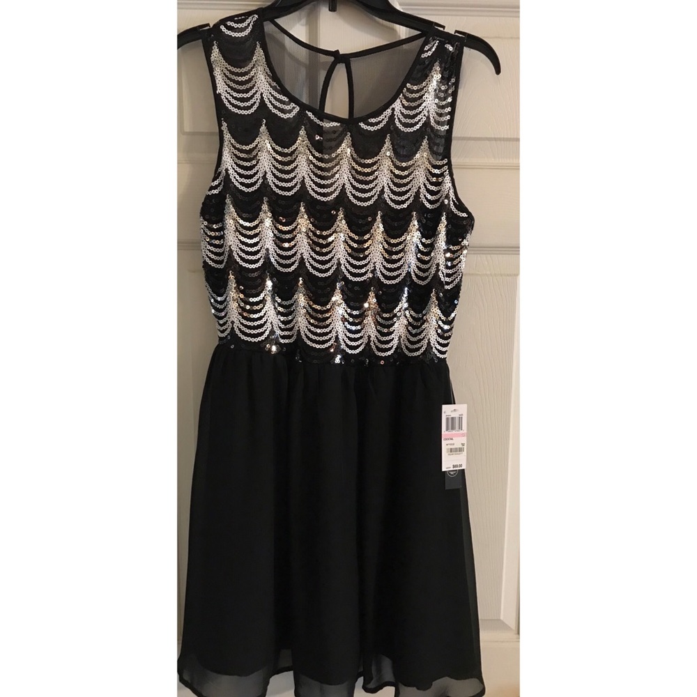 Juniors party dress